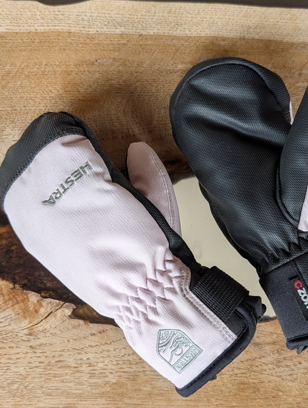 Hestra Pink and Black Insulated Ski Mittens Sz 3 Kids